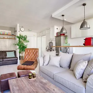Apartamento Luxurious Republique Pierre Levé Free Netflix, París